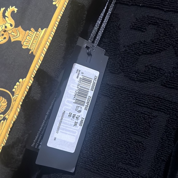 Versace Robe NWT - Picture 2 of 4